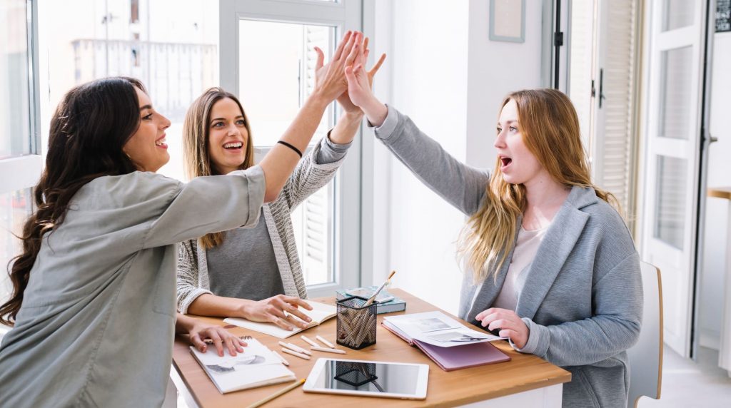 cumplimiento-legal-tributario-2025